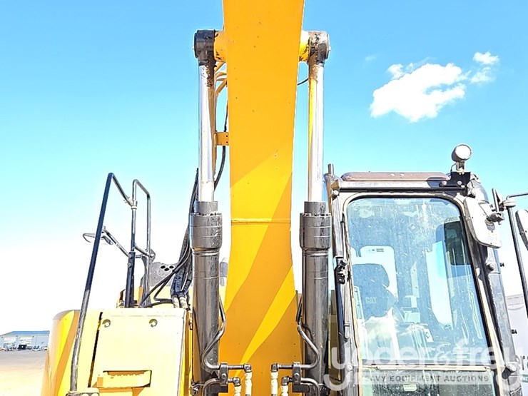 2019-caterpillar-315f-image-38
