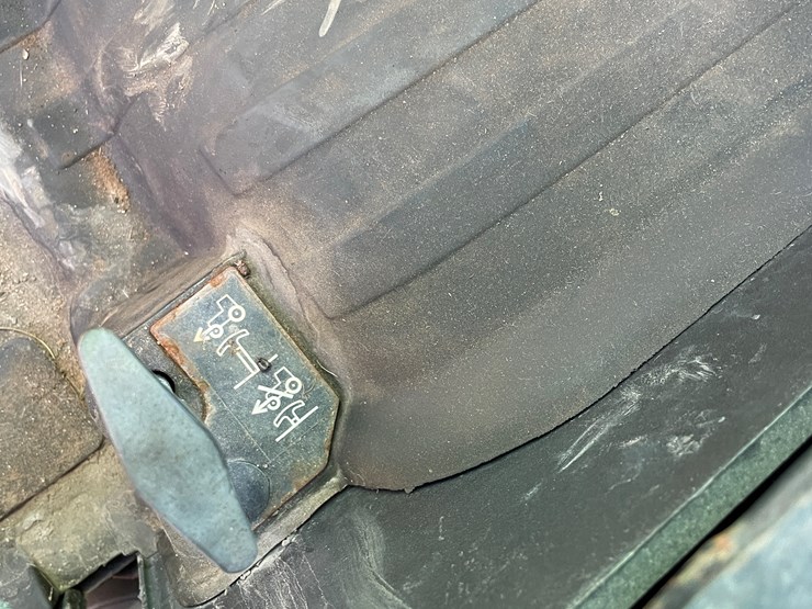 2019-john-deere-2038r-image-48
