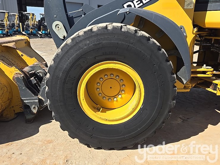 2019-deere-524l-image-12