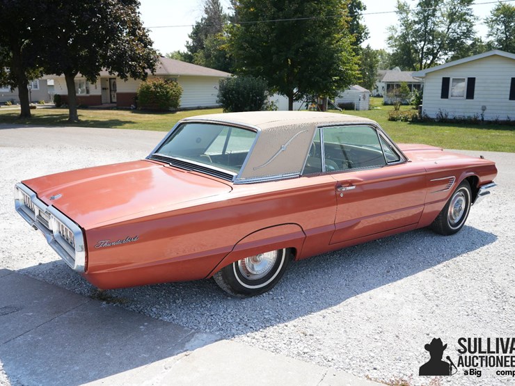 run-#9---1965-ford-thunderbird-coupe-image-5