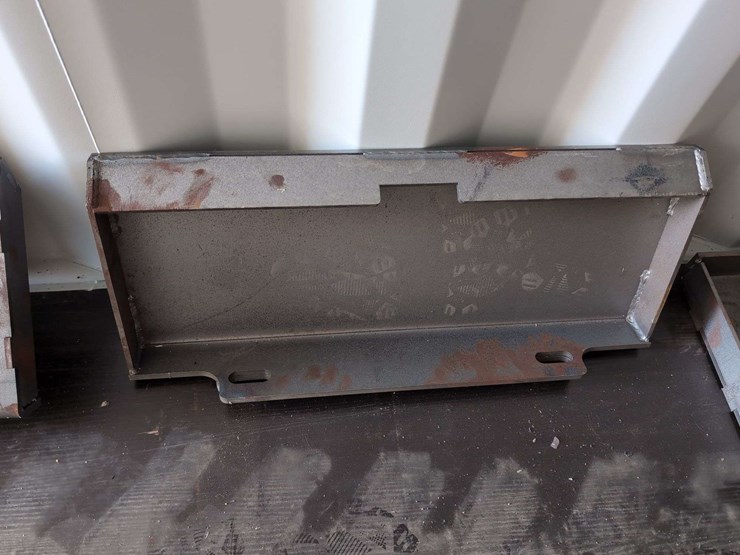 (1)-mini-skid-steer-plate-image-2