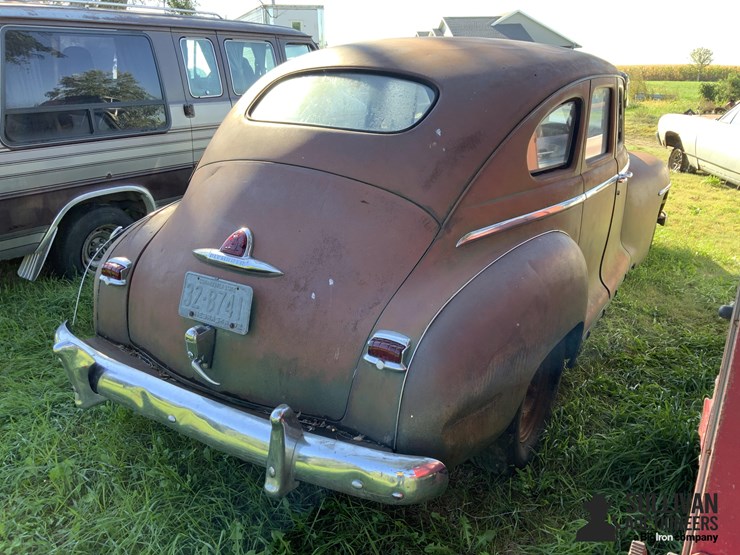 1947-plymouth-special-deluxe-car-image-5