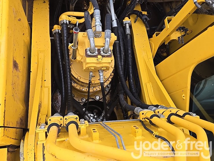 2023-komatsu-pc490-lc-11-image-43