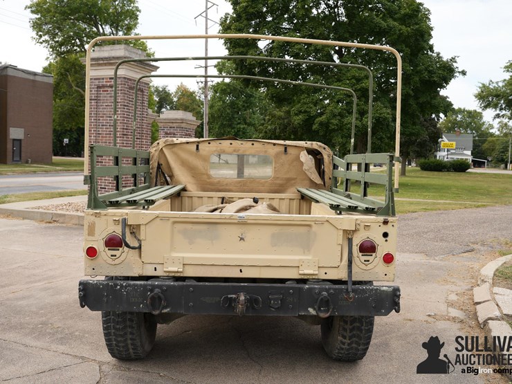 run-#17---2011-am-general-humvee-4x4-personnel-carrier-image-6
