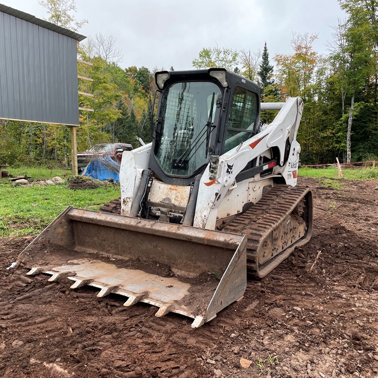 2017 BOBCAT T870