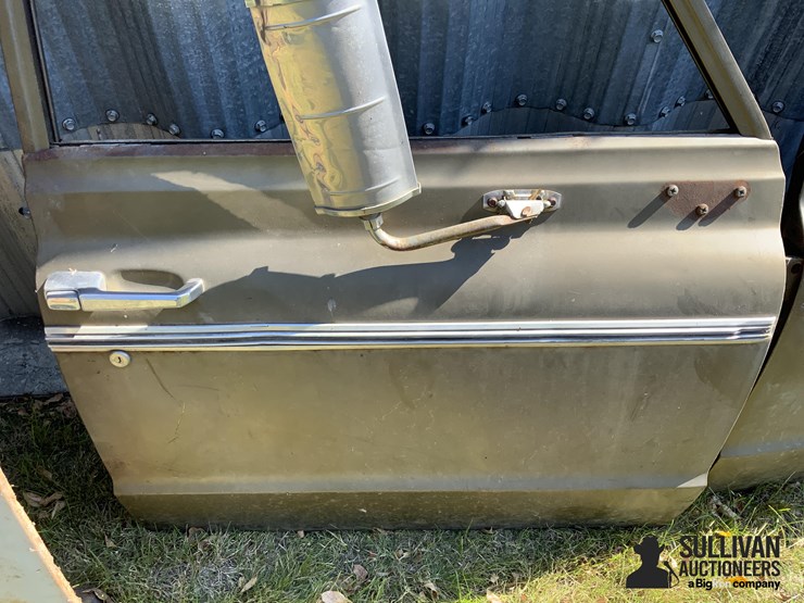 1972-chevrolet-pickup-doors-image-4