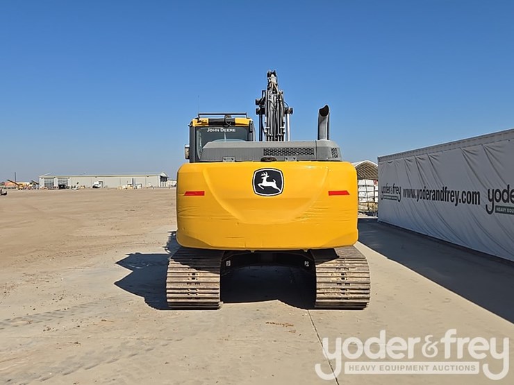 2022-deere-130g-image-4