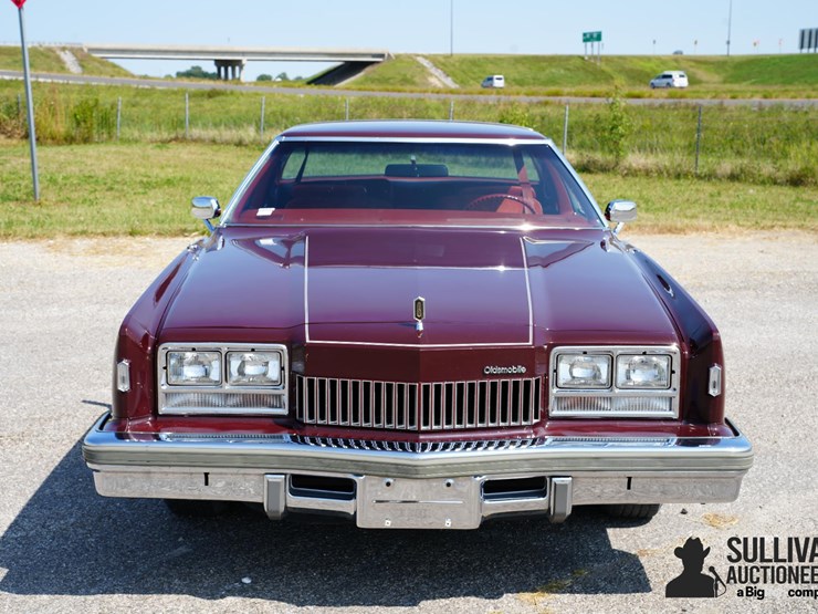 run-#127---1978-oldsmobile-toronado-brougham-image-2