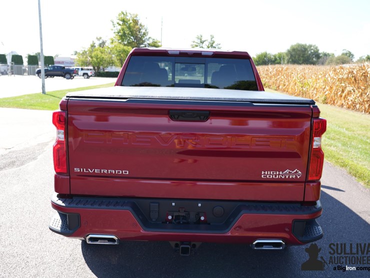 2022-chevrolet-silverado-1500-high-country-image-6