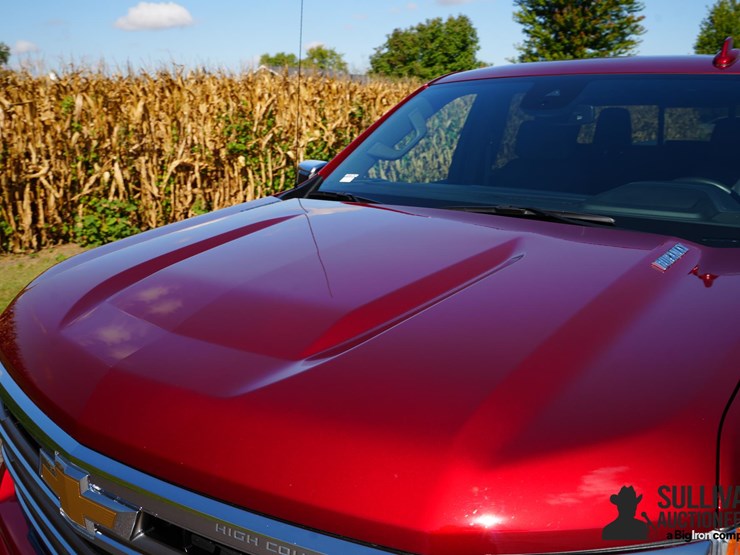2022-chevrolet-silverado-1500-high-country-image-11