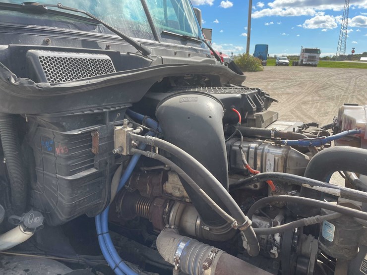 #404-•-2012-freightliner-semi-tractor-(has-wi-title)-(whitelaw,-wi)-image-81