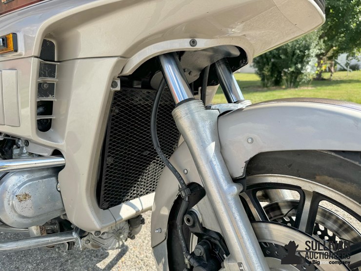 run-#23---1985-honda-goldwing-gl1200-aspencade-motorcycle-image-11