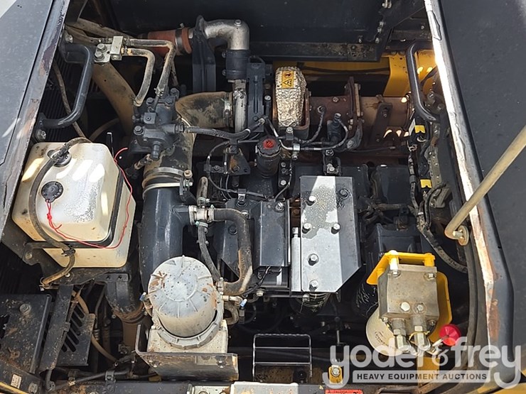 2023-komatsu-pc490-lc-11-image-76