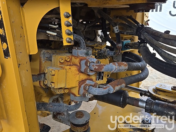 2019-caterpillar-930-image-33