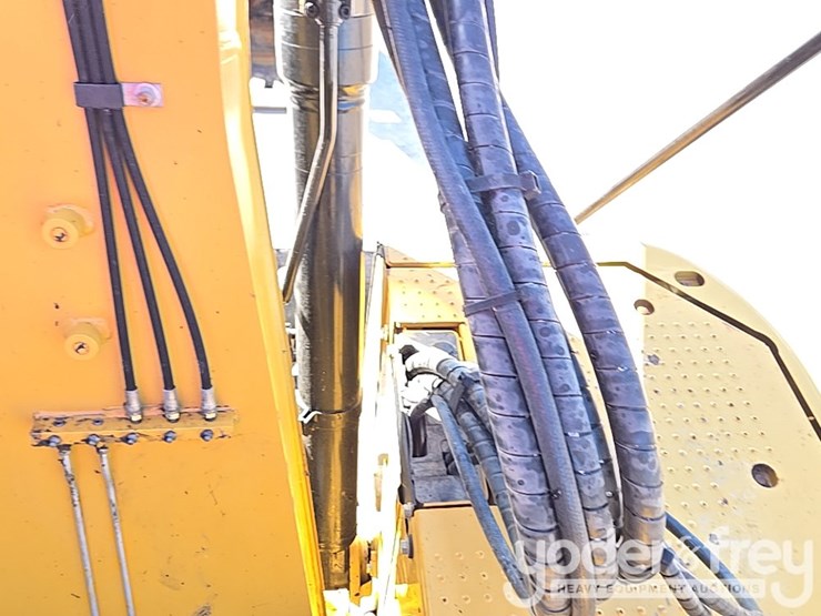 2019-caterpillar-315f-image-49