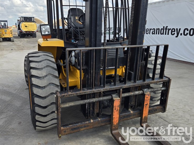 2017-jcb-930-image-12
