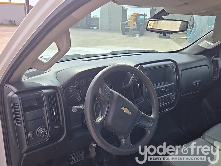 2016-chevrolet-silverado-image-41