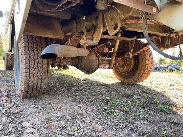 #516-•-1984-chevy-d350-4x4-pickup-(title-in-delay)-(wakefield,-mi)-image-28
