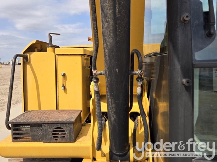 2014-caterpillar-307e2-image-21