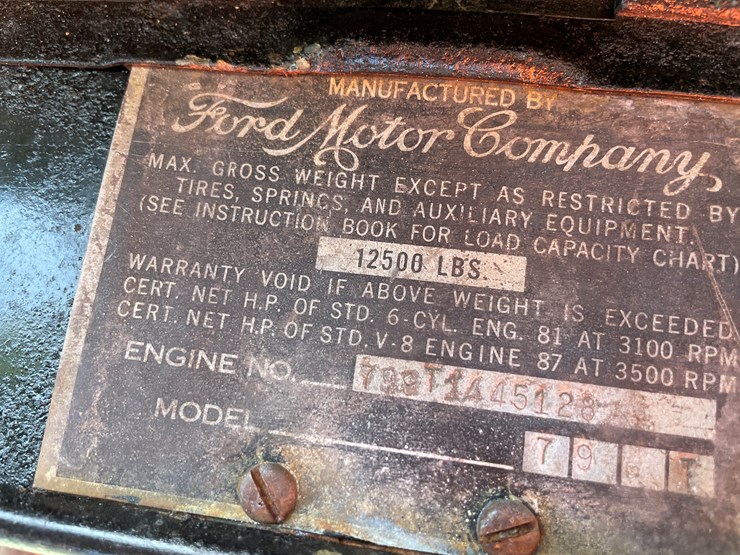 #422-•-1947-ford-1-1/2-ton-stake/flatbed-truck-(has-mi-title)-(houghton,-mi)-image-48