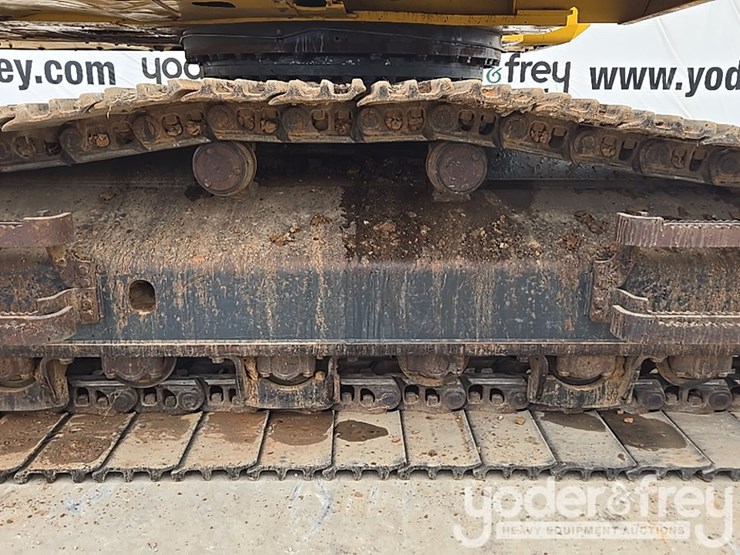 2023-komatsu-pc490-lc-11-image-39