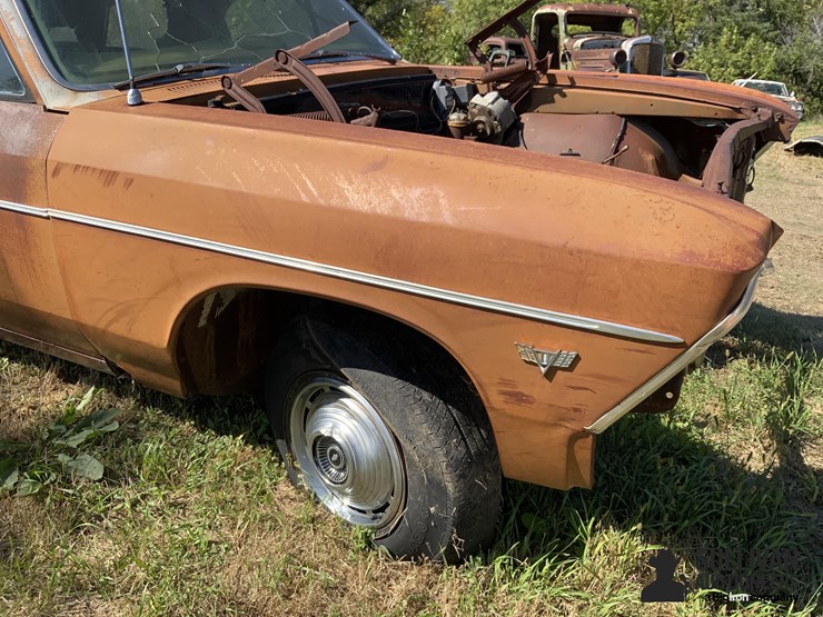 1966-chevrolet-chevelle-wagon-image-12