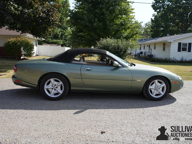 run-#5---1999-jaguar-xk8-convertible-image-4