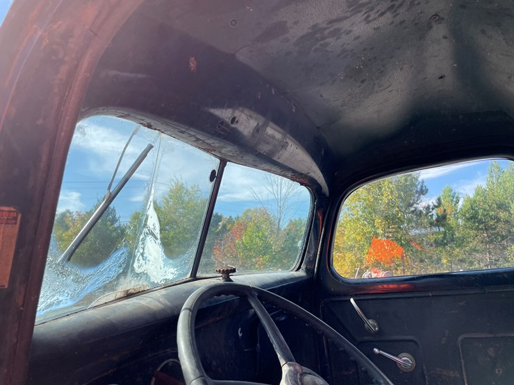 #426-•-vintage-ford-1-1/2-ton-single-axle-dump-truck-(no-title)-(houghton,-mi)-image-48