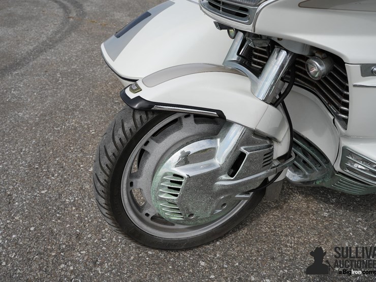 run-#134---1998-honda-goldwing-motorcycle-w/-side-car-image-9