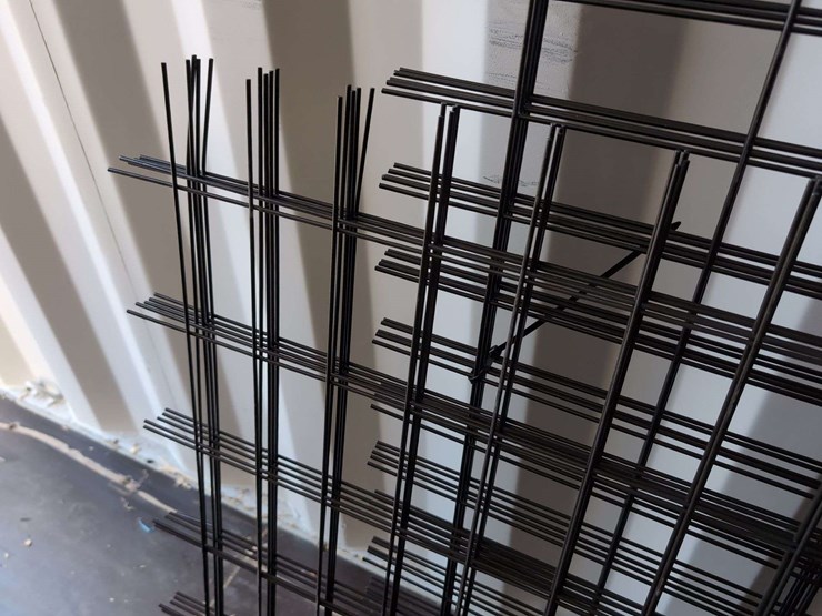 10-pieces---kj-powder-coated-black-wire-mesh---3.1-ft-(h)-x-4.5-ft-(l)-image-3