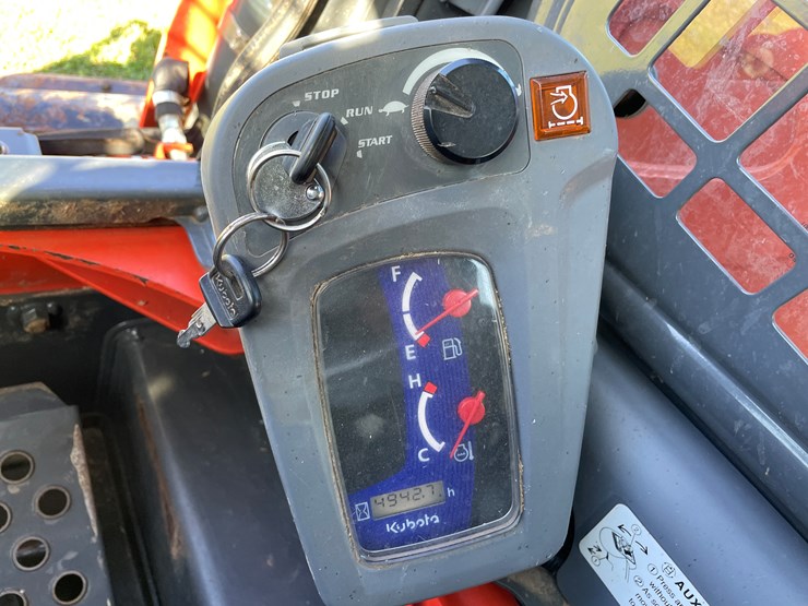 2023-kubota-ssv65-image-58