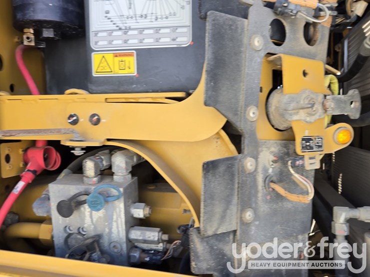 2016-caterpillar-12m3-image-61