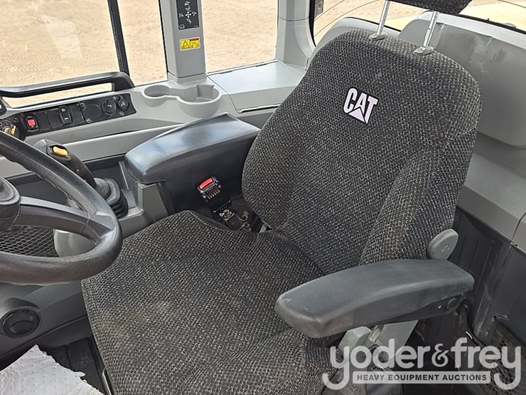 2019-caterpillar-930-image-63