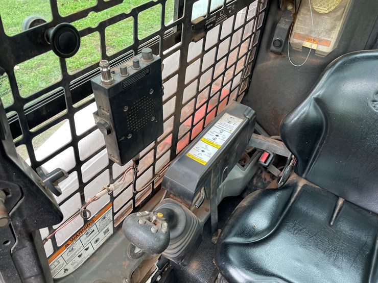 2017-bobcat-t870-image-35