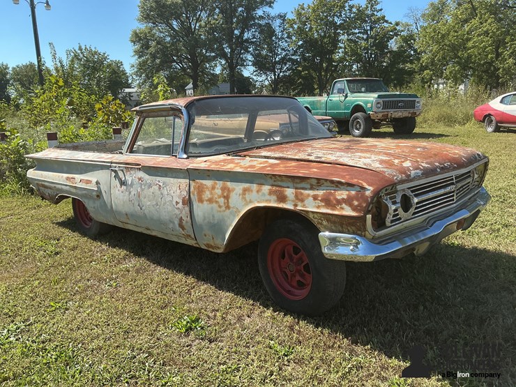 1960-chevrolet-el-camino-collector-car-image-3