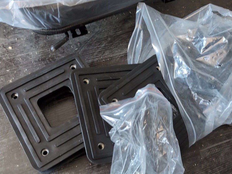 (1)-universal-mower/tractor-seat---with-mounting-brackets-image-3