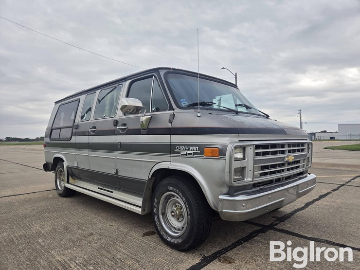 1988-chevrolet-g20-image-3