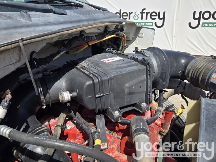 2013-ford-f750-image-30