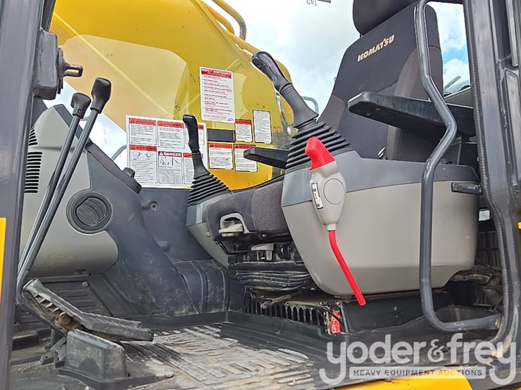 2023-komatsu-pc490-lc-11-image-54