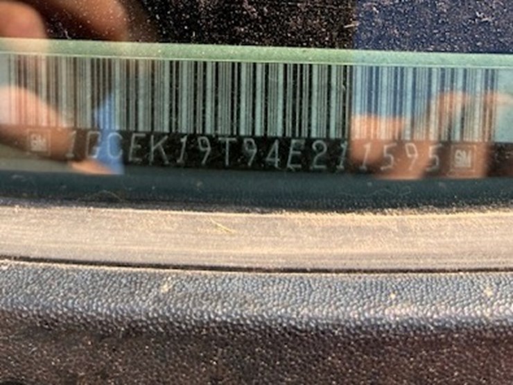 2004-chevrolet-1500-image-12