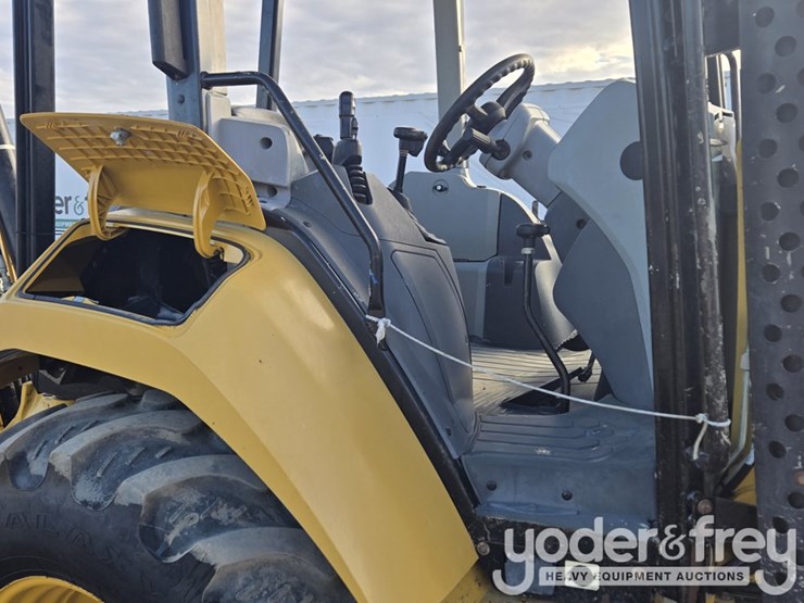 2018-caterpillar-420f2-image-59