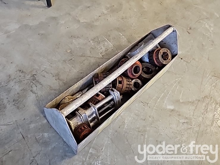 ratchet-pipe-threader-kit-image-3