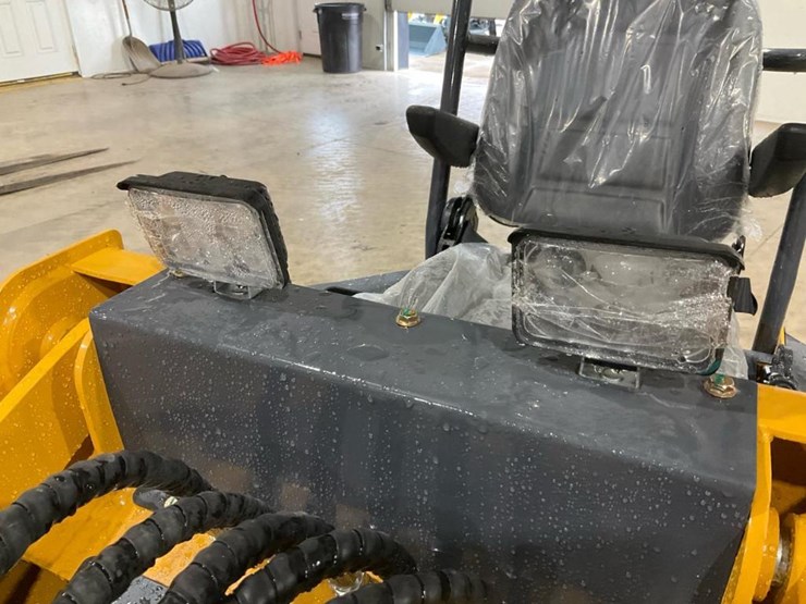 #1019-•-unused-ky460-mini-skid-steer-image-11