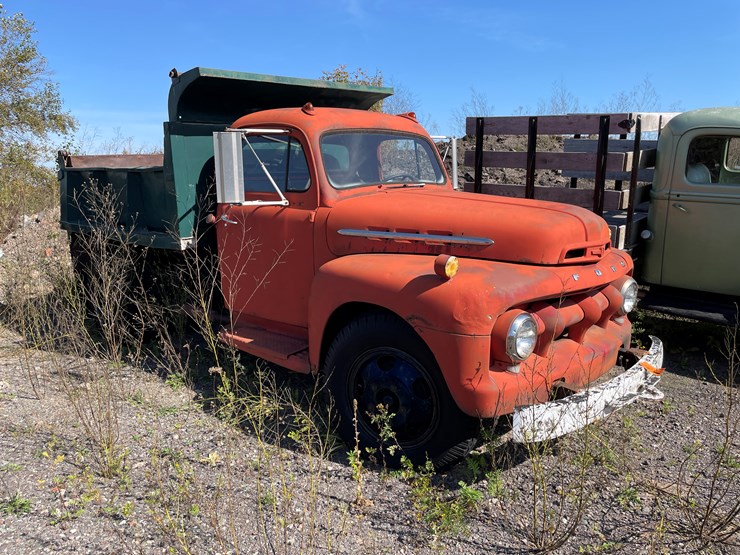 #424-•-vintage-ford-1-1/2-ton-single-axle-dump-truck-(no-title)-(houghton,-mi)-image-3