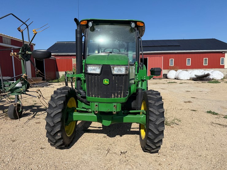 john-deere-5075e-image-2