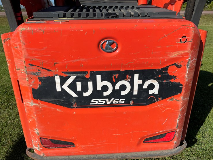 2023-kubota-ssv65-image-24