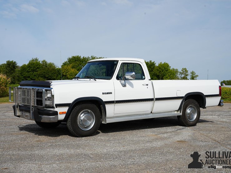 1992-dodge-ram-250-image-1