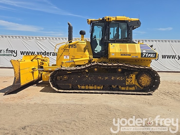 2022-komatsu-d71pxi-24-image-3