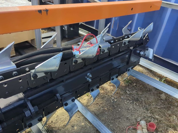 (1)-wolverine-skid-steer-trencher---tcr-12-48h-image-2