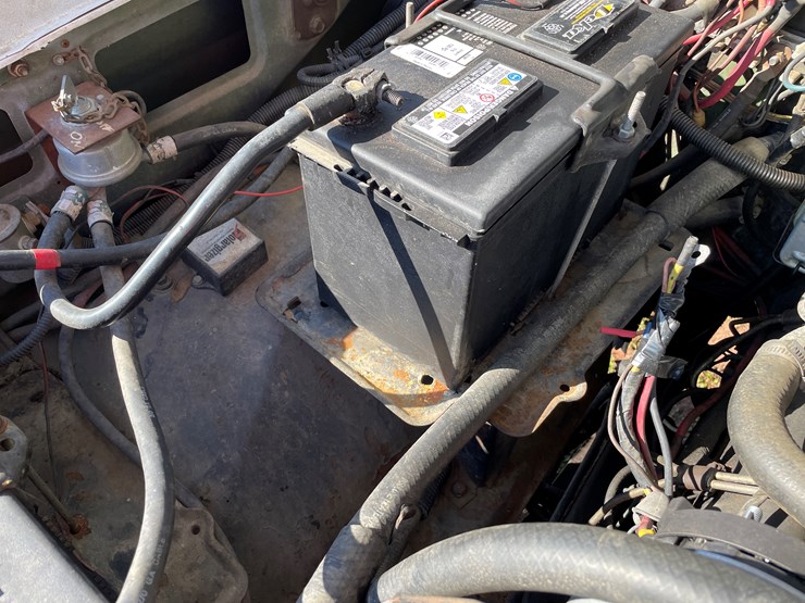 #516-•-1984-chevy-d350-4x4-pickup-(title-in-delay)-(wakefield,-mi)-image-73